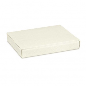 Caixa em cartão acolchoado branco com tampa integrada